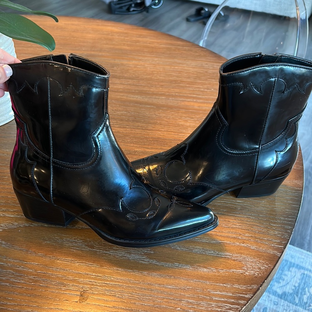 Villa Rouge Patent leather cowboy booties